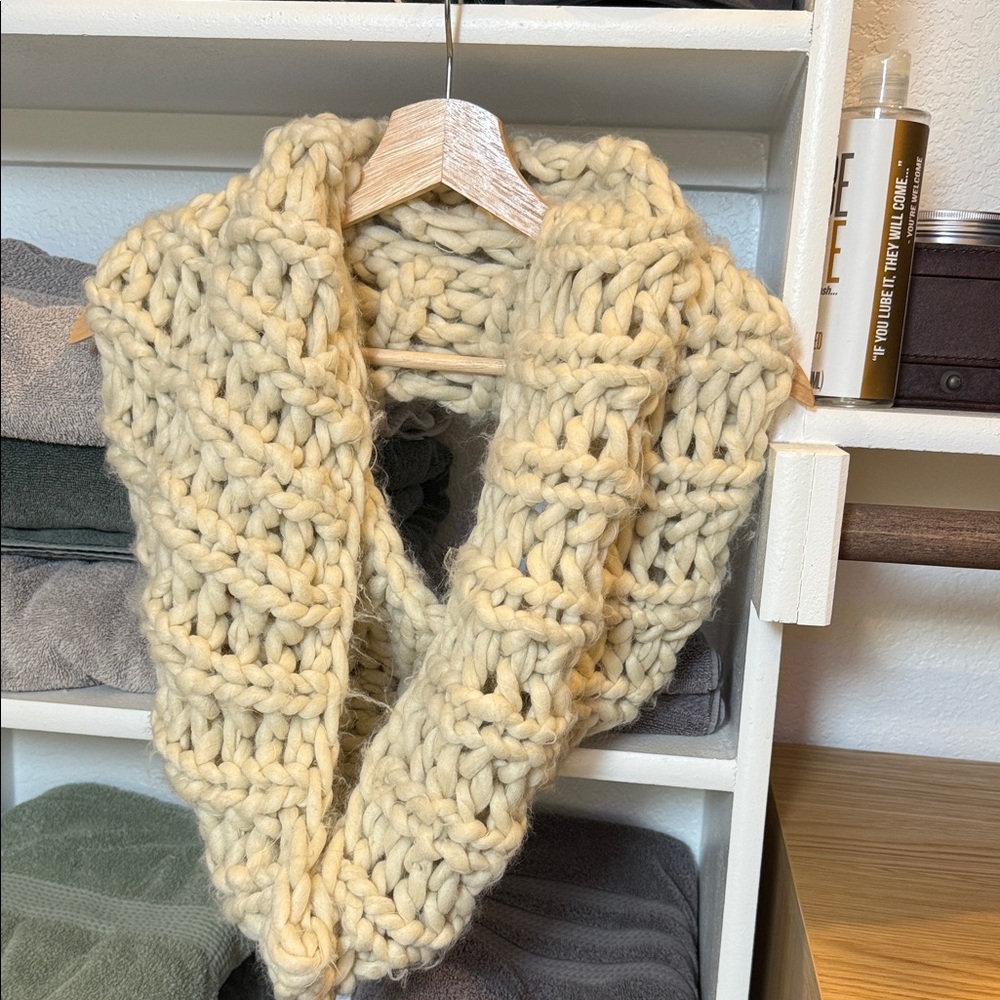 Chunky Knit Infinity Scarf